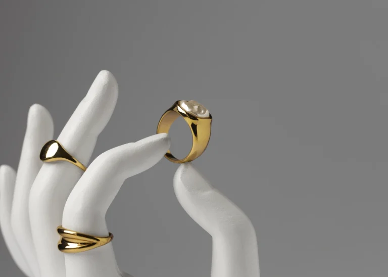 Bague en or minimaliste