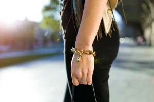 Bracelet jonc fin en or blanc